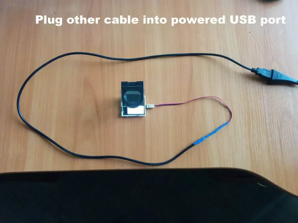 Plug other cable into powered USB port